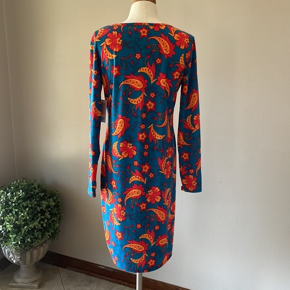 NWT LULAROE DEBBIE LONG SLEEVE FLORAL DRESS SIZE LARGE - Picture 2 of 9